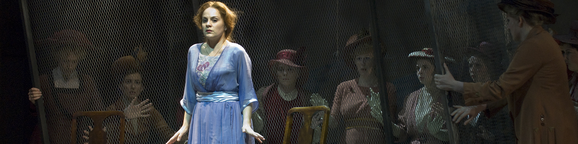 Kát'a Kabanová production image